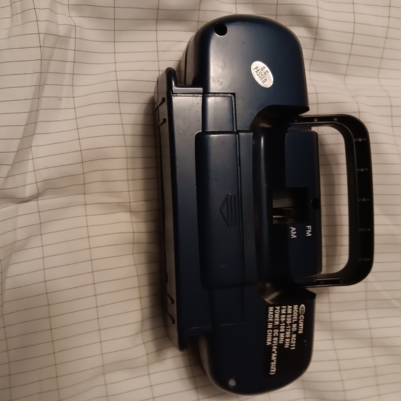 Very Small  Blue Portable Radio - Picture 3 of 5